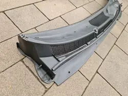 Joint pare-brise supérieur Kia Sportage III OEM 86151-3U000