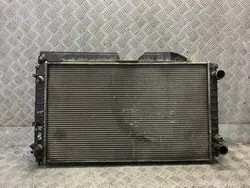 Radiador de agua AUDI A8 D2 4.2 4D0121251F