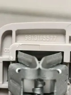Poignée avant gauche OEM 9813105577 pour Citroën