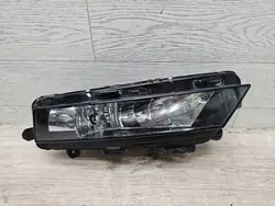 Farol Halógeno Direito Skoda Octavia III 5E0941700F