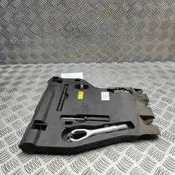 Kit attrezzi Mercedes Sprinter A9105462300 2020