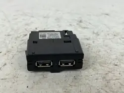 USB-portti Audi A5 2023 OEM 5Q0035726L