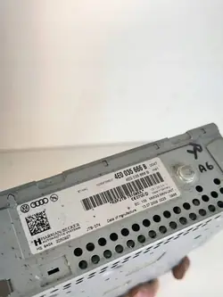 OEM 17533013587 CD/DVD-vaihtaja Audi A6 S6 C6:lle
