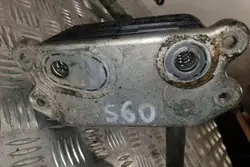 Öljynsuodattimen kiinnike VOLVO V70 II 8677973