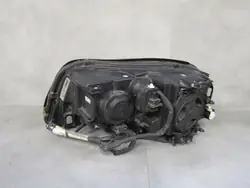 Phare avant Volvo XC90 Droit Xénon 06-14 OEM 31111846