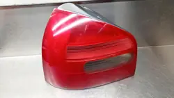 Luz trasera izquierda Audi A3 8L 8L0945257