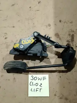 Kaasupoljinpotentiometri OEM 8200089851 Renault Clio II:lle
