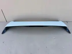 Spoiler Nissan OE 960304E para porta-malas traseiro