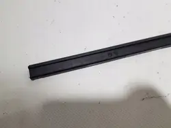 Mercedes E-klass W207 vänster bältesmatningsskena OEM A2078600357