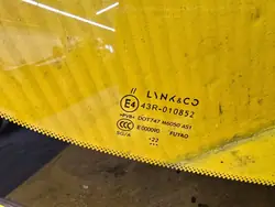 Lynk & Co 01 framruta OEM 8894354944