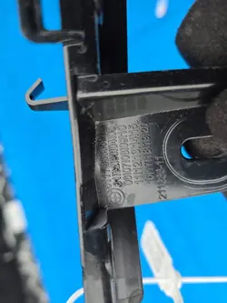 Glissière de pare-chocs avant gauche BMW X1 U11 OEM QUA11547