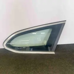 Ventana trasera izquierda usada OEM 43R001564 para Volvo V60