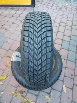 Vinterdäck OEM dfdgft55 175/65/15 INFINITI Par