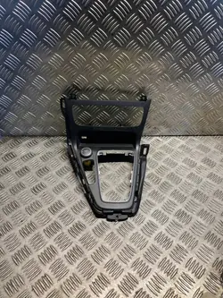 Bastidor izquierdo Ford Focus OEM F1EBA044H83CJW Usado