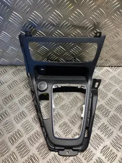 Ford Focus Vasen runko OEM F1EBA044H83CJW Käytetty