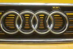 Audi A6 C5 Grill 4B0853651A