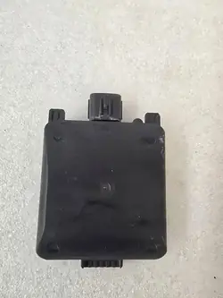 Volvo V90 II sokean kulman moduuli OEM 32254967