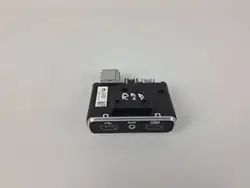 Prise USB OEM 07356755450 pour Fiat 500X