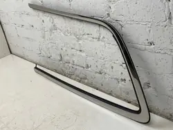 Chrysler Pacifica bakrutslist OEM 68227296AD