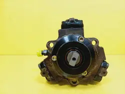 Brandstofpomp Chrysler PT Cruiser 2.0 CRD Bosch A6130700001