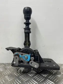 Alavanca de mudanças Subaru OE ESH8256 - Estado usado