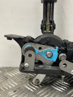 Subaru OE Versnellingspook ESH8256 - Gebruikt