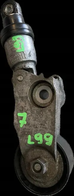 Renault Trafic III 2020 Vaihtovirtajännitin OEM 117501769R