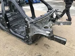 BMW U11 Neljännes Pitkittäis Etu Oikea - OEM