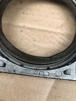 Couvercle de joint AUDI SEAT SKODA VW 04E103173