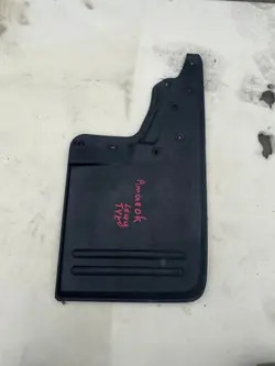 VW Amarok 2H Vasen takalokasuoja OEM 2H0821811E