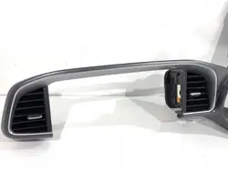 Grille de ventilation avant centre OEM 84830-J7AA0 Kia Ceed