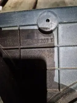 Framremsa OEM 1355D300198 för Skoda Octavia I 2.0L