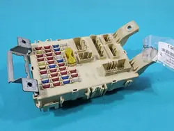 Sulakelaatikko OEM 91950-1J011 Kia Vengalle
