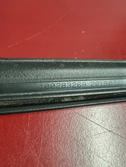 Junta de teto solar BMW X5 G05 OEM 10028326A - Usado