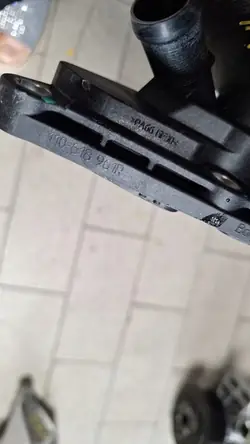 Boîtier de thermostat Dacia Sandero III 1.0 TCE