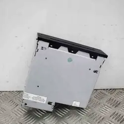 Audi A6 CD-vaihtaja OEM 4E0910110L - Käytetty