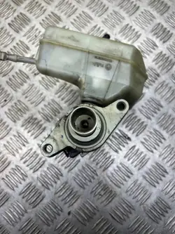 Bromscylinder OEM 03350886771 för VW Passat B6