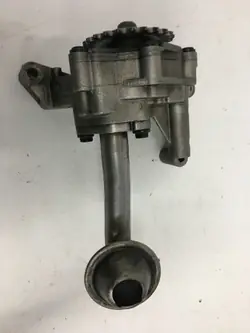 Pompe à huile VW Golf 1.9 TDI OEM 038115121A Occasion
