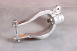 OEM 6898318 Suporte Amortecedor Direito Dianteiro XDrive