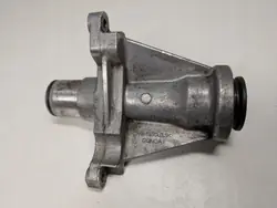OEM HK833A040AB Höger Framdrivaxelsfäste