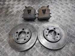 Bremsscheiben + Beläge + Bremssättel Vorne OEM Seat Ibiza III