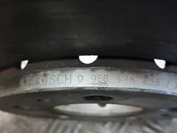 Disques + Plaquettes + Étriers Frein AV OEM Seat Ibiza III