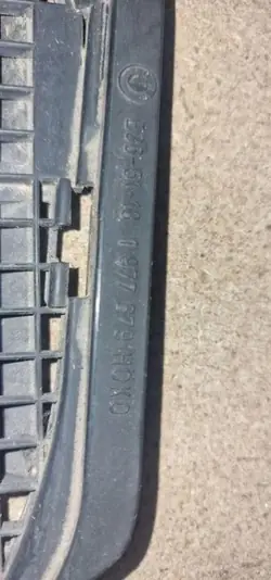 Protège-vitre BMW 3 E36 OEM 51131977679