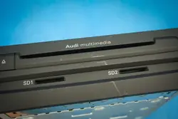 Audi MMI 3G+ navigointijärjestelmä OEM 4H0035748M