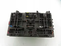 Caixa de fusíveis OEM 9636264180 para Peugeot 306 Lift 1.6 8V
