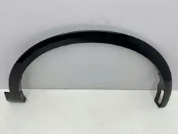 Ford Capri EV etu oikea lokasuojan listaus OEM R2KB-16D238-B