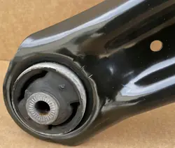 Bras de contrôle avant droit VW Audi Seat Skoda 3Q0407152AA
