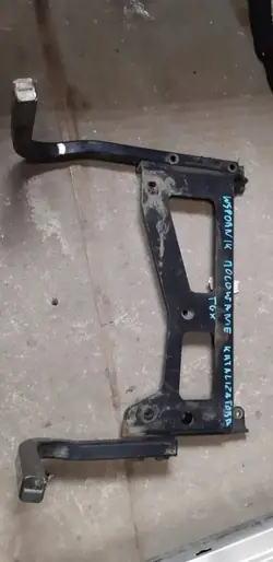 MAN TGX/TGS Euro 6 katalysaattorikiinnike OEM 4564575478568568536568