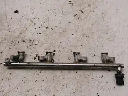 Mazda OE PE0113150 brandstofrail