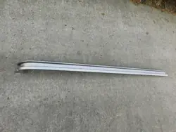 OEM A9067660337 liukuoven ohjainkisko Sprinter 906:lle